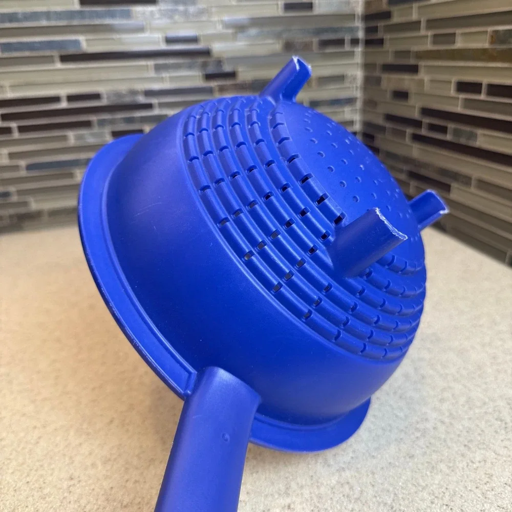 Tupperware Double Colander Strainer Set Blue & White 2149A-2 2150A-1 with Handle